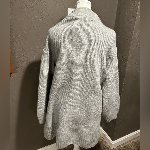Old navy grey coatigan with pockets Blogger Fave - Picture 2 of 5